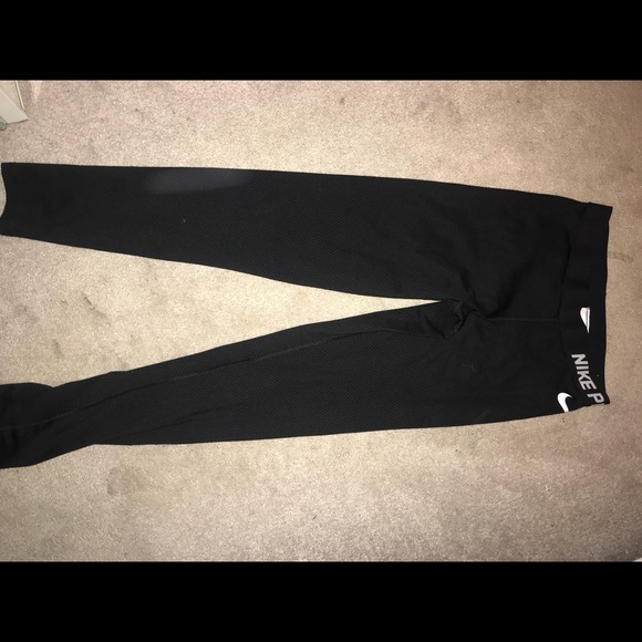 Nike Pants - Nike dri-fit leggings offer up!!